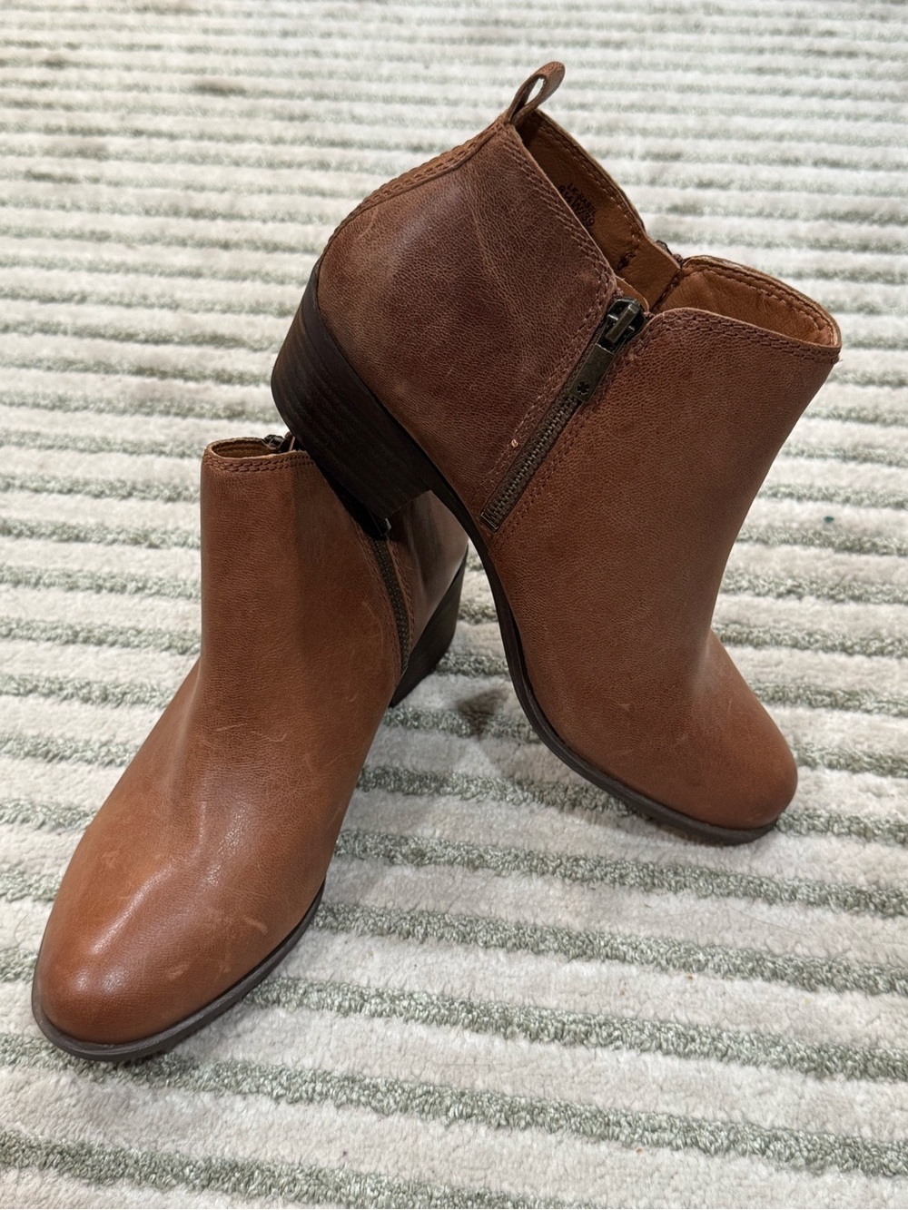 Lucky Brand Women’s Brown Leather Ankle Boots size 8.5 NWOT